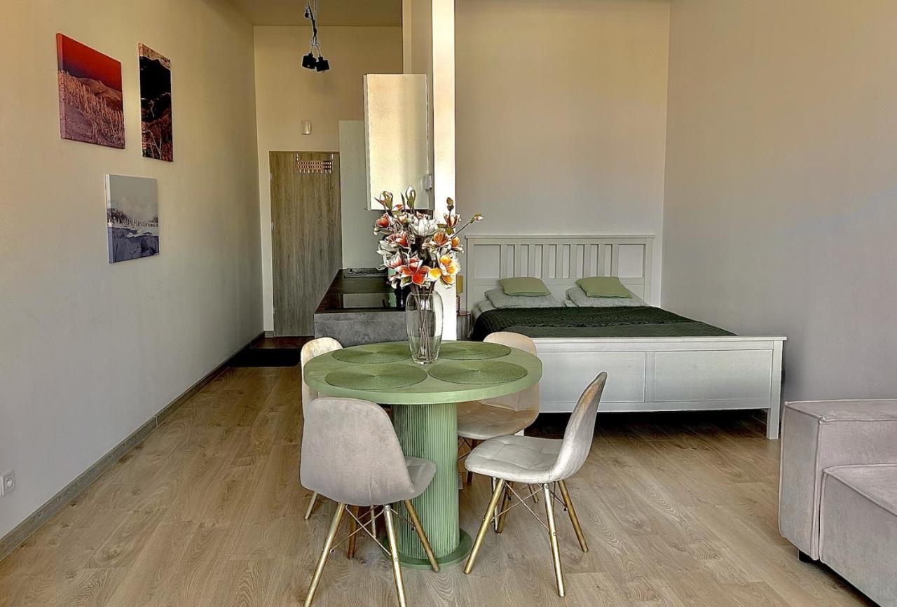 Loft Przy Placu Niepodleglosci Apartment Jelenia Góra Екстериор снимка